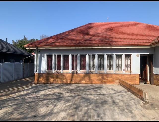 3 BEDROOM HOUSE FOR SALE IN VANDERBIJLPARK CE 1